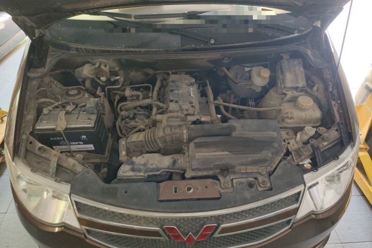 Used Wuling Hongguang 2015 1.5L S Base Model China IV Engine Bay