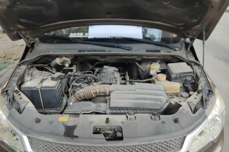 Used Wuling Hongguang 2015 1.5L S1 Standard China V-Emission Standards Engine Bay