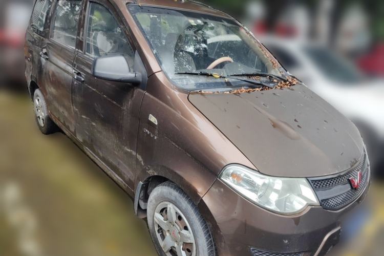 Used Wuling Hongguang 2015 1.5L S Basic Version China V Standard Front Right 45 Deg