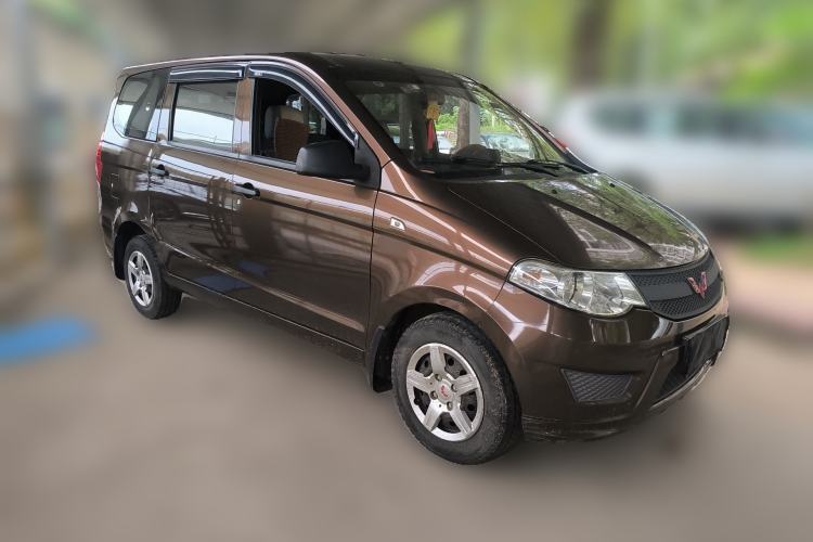Used Wuling Hongguang 2015 1.5L S Basic Version China V Standard Front Right 45 Deg