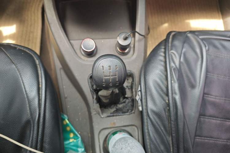 Used Wuling Hongguang 2015 1.2L S Base Model China V Standard Gear Lever