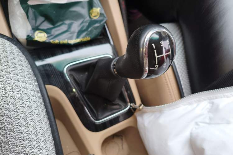 Used Wuling Hongguang 2015 1.5L S1 Comfort China V Standard Gear Lever
