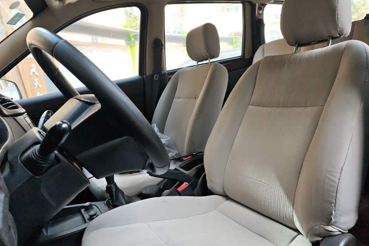 Used Wuling Hongguang 2015 1.5L S Basic Version China V Standard Left Front Seat