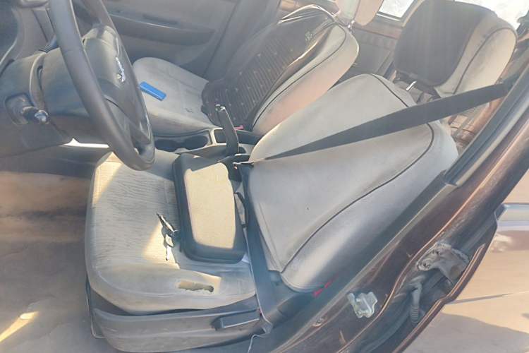 Used Wuling Hongguang 2015 1.5L S Base Model China IV Left Front Seat