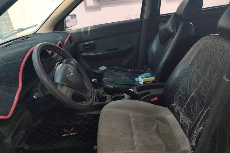 Used Wuling Hongguang 2015 1.2L S Base Model China V Standard Left Front Seat