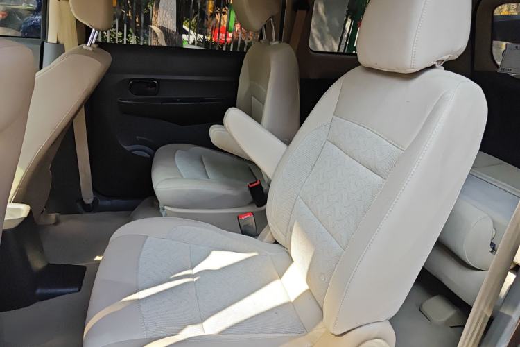 Used Wuling Hongguang 2015 1.5L S Base Model China IV Left Rear Seat
