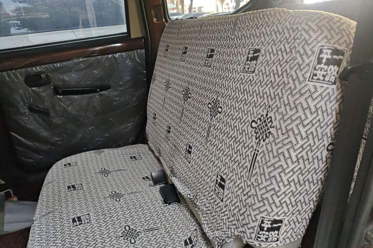 Used Wuling Hongguang 2015 1.5L S Base Model China IV Left Rear Seat