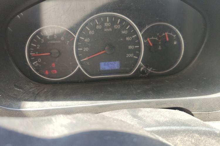 Used Wuling Hongguang 2015 1.5L S Base Model China IV Odometer Close Up