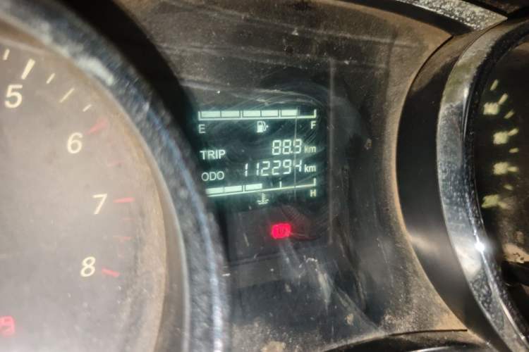 Used Wuling Hongguang 2015 1.5L S1 Standard China V-Emission Standards Odometer Close Up