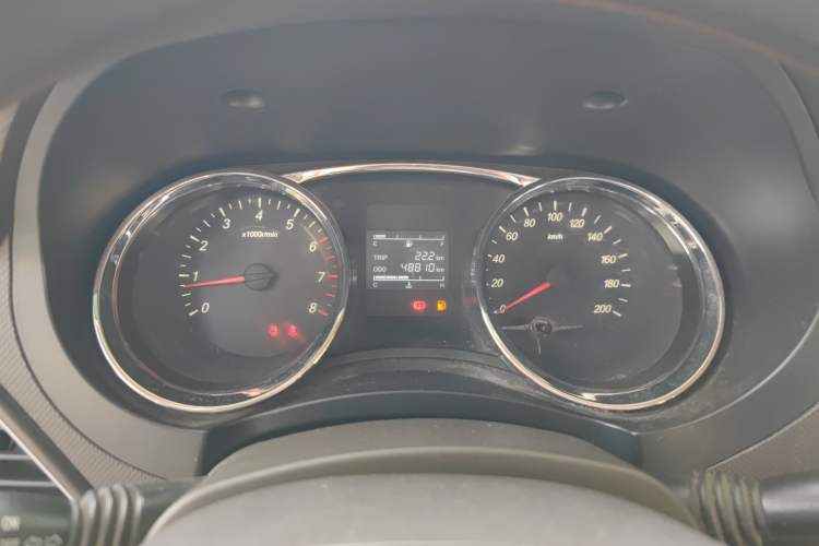 Used Wuling Hongguang 2015 1.5L S1 Standard China V-Emission Standards Odometer Close Up