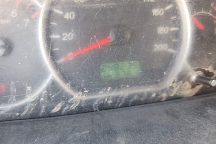 Used Wuling Hongguang 2015 1.5L S Base Model China IV Odometer Close Up