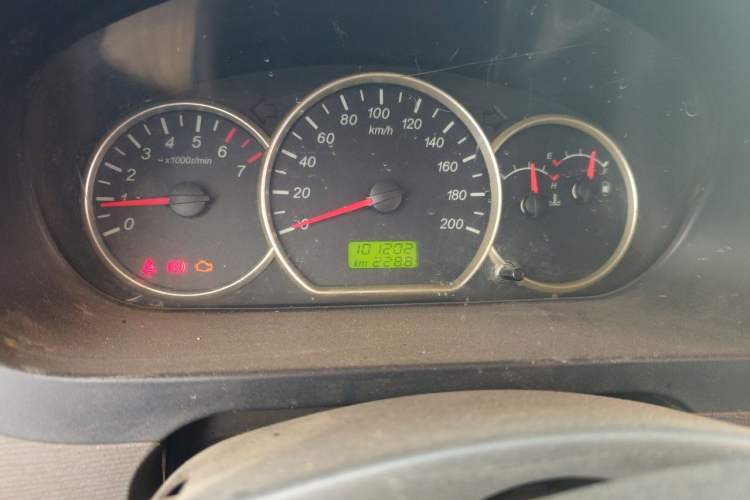 Used Wuling Hongguang 2015 1.2L S Base Model China V Standard Odometer Close Up