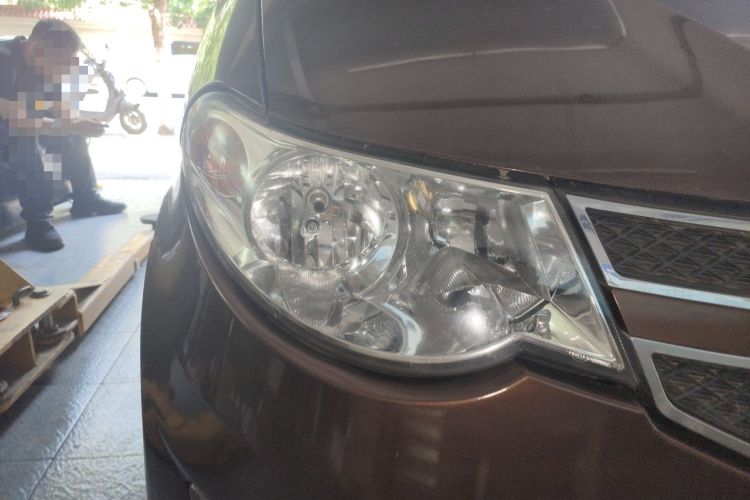 Used Wuling Hongguang 2015 1.5L S Base Model China IV Right Front Headlight