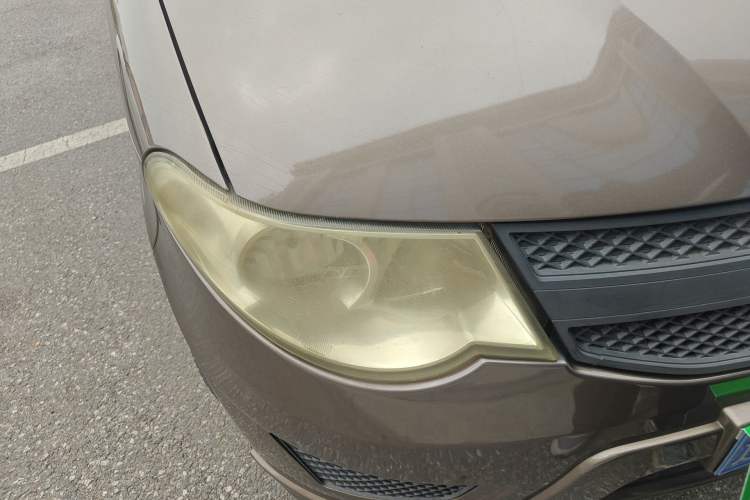 Used Wuling Hongguang 2015 1.5L S Basic Version China V Standard Right Front Headlight