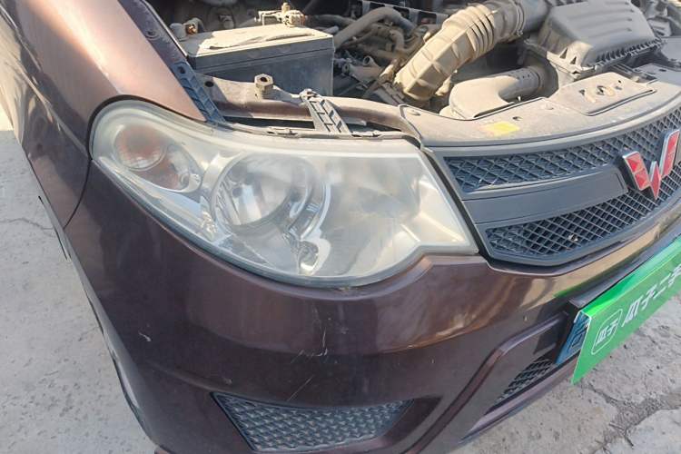 Used Wuling Hongguang 2015 1.5L S Base Model China IV Right Front Headlight