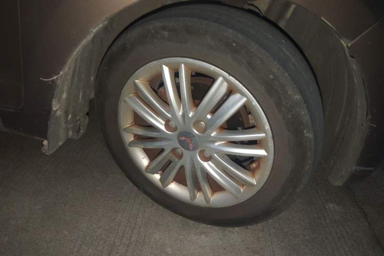 Used Wuling Hongguang 2015 1.5L S1 Standard China V-Emission Standards Right Front Wheel Hub