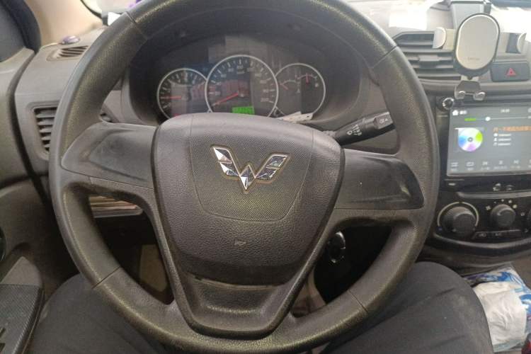 Used Wuling Hongguang 2015 1.2L S Base Model China V Standard Steering Wheel