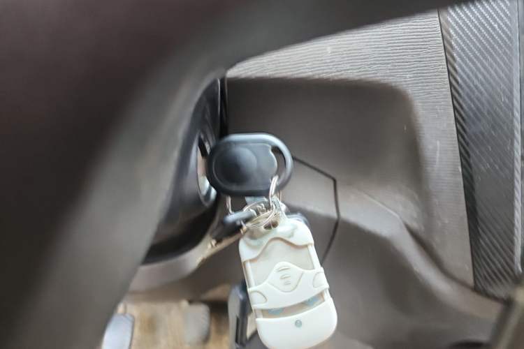 Used Wuling Hongguang 2015 1.2L S Base Model China V Standard Vehicle Key