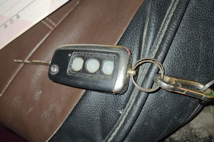 Used Wuling Hongguang 2015 1.2L S Base Model China IV Vehicle Key