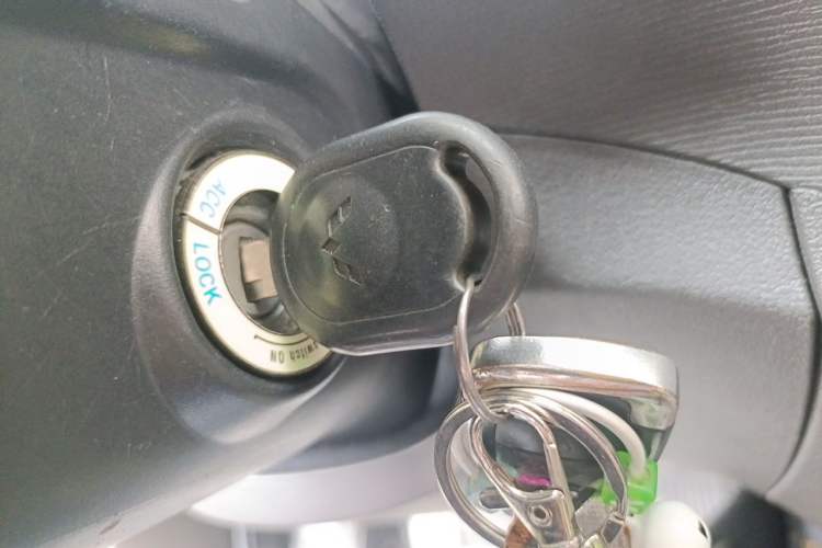 Used Wuling Hongguang 2015 1.5L S Basic Version China V Standard Vehicle Key