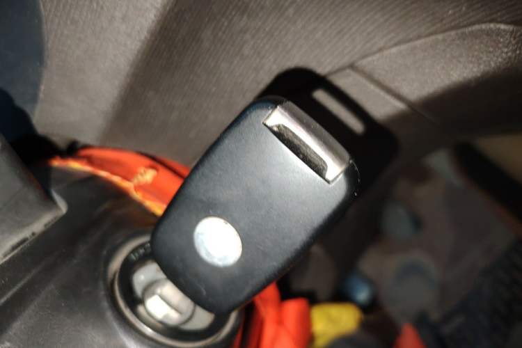 Used Wuling Hongguang 2015 1.2L S Base Model China V Standard Vehicle Key