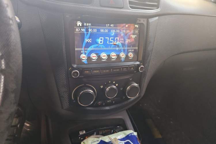 Used Wuling Hongguang 2015 1.5L S Base Model China IV Audio And AC Panel