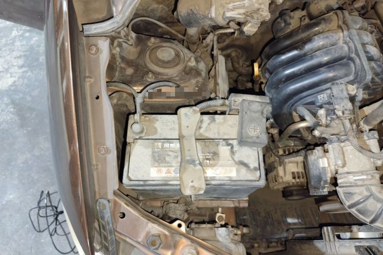 Used Wuling Hongguang 2015 1.2L S Base Model China V Standard Engine Bay Right