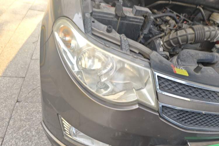 Used Wuling Hongguang 2015 1.5L S Base Model China IV Right Front Headlight