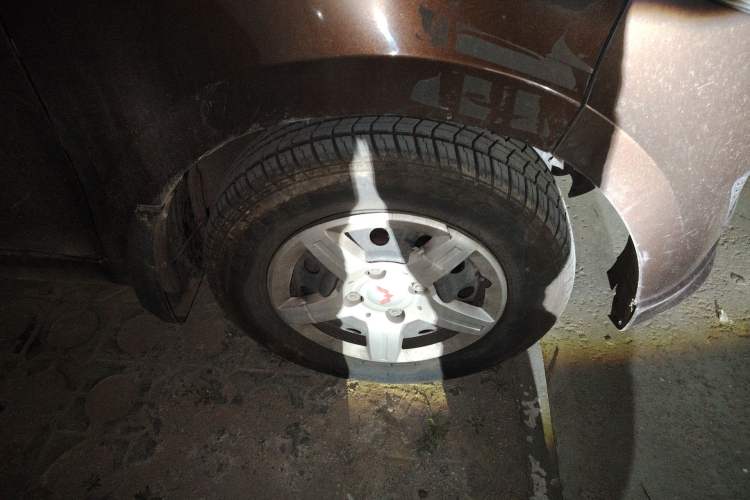 Used Wuling Hongguang 2015 1.2L S Base Model China IV Right Front Wheel Hub