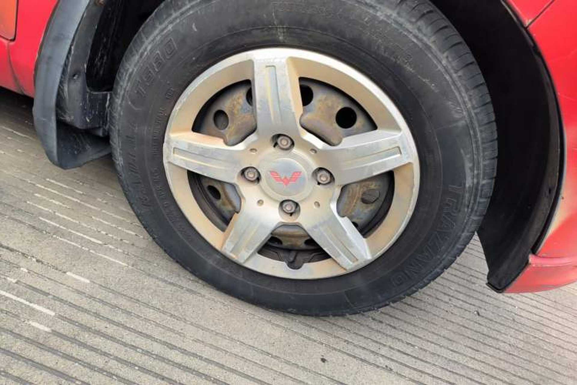 Used Wuling Hongguang 2015 1.5L S Basic Version China V Standard Right Front Wheel Hub