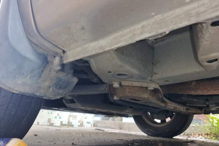 Used Wuling Hongguang 2015 1.5L S Basic Version China V Standard Chassis Front