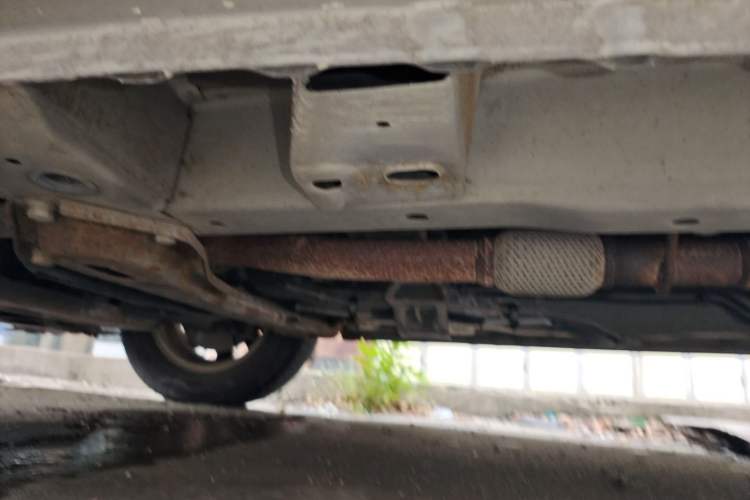 Used Wuling Hongguang 2015 1.5L S Basic Version China V Standard Chassis Front Right