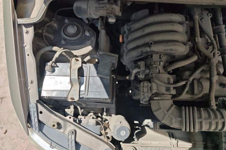 Used Wuling Hongguang 2015 1.2L S Base Model China V Standard Engine Bay Right