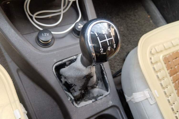 Used Wuling Hongguang 2015 1.5L S Basic Version China V Standard Gear Lever