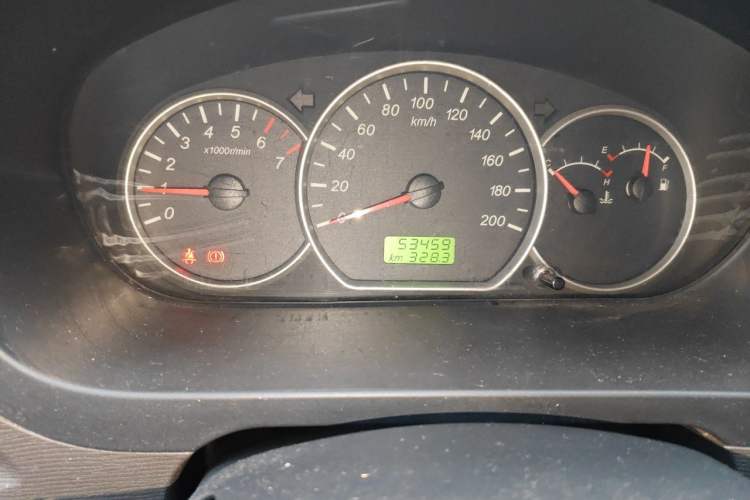 Used Wuling Hongguang 2015 1.5L S Basic Version China V Standard Odometer Close Up