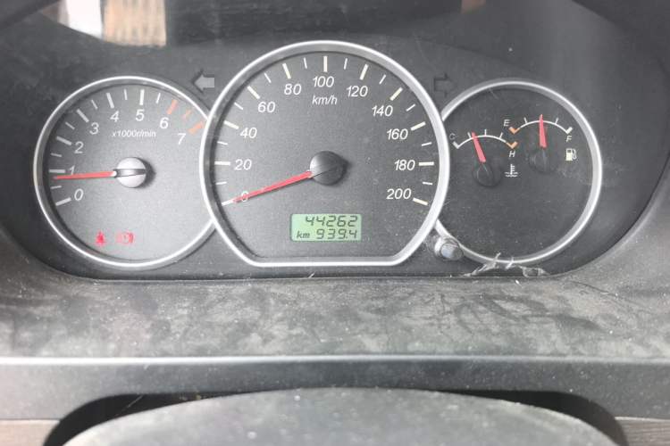 Used Wuling Hongguang 2015 1.2L S Base Model China IV Odometer Close Up