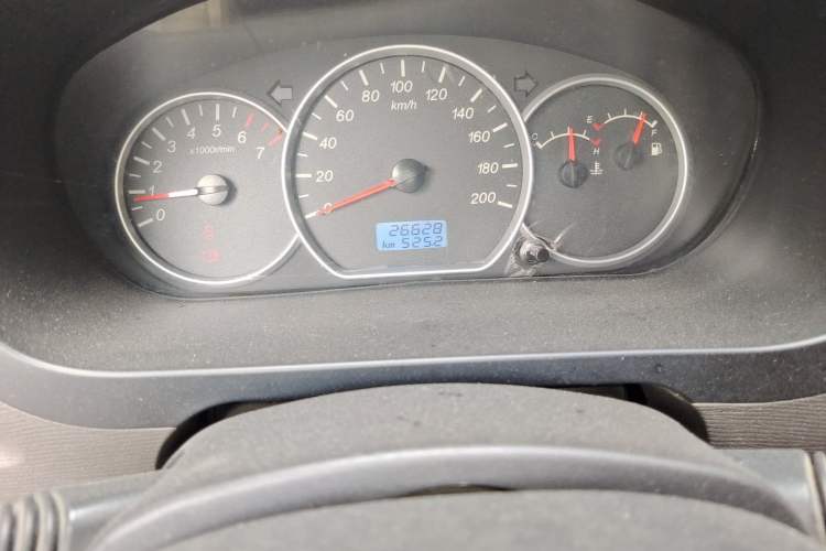 Used Wuling Hongguang 2015 1.5L S Basic Version China V Standard Odometer Close Up
