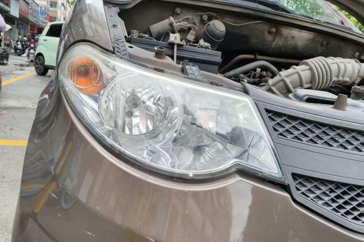 Used Wuling Hongguang 2015 1.5L S Basic Version China V Standard Right Front Headlight
