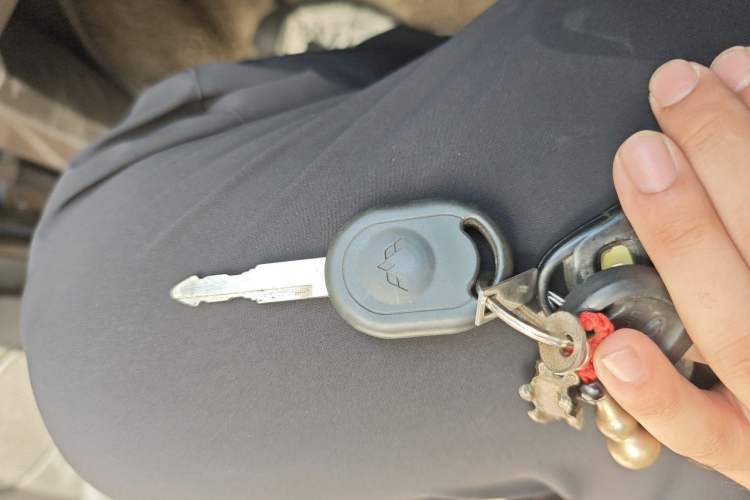 Used Wuling Hongguang 2015 1.2L S Base Model China V Standard Vehicle Key