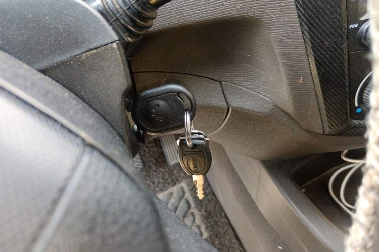 Used Wuling Hongguang 2015 1.5L S Basic Version China V Standard Vehicle Key