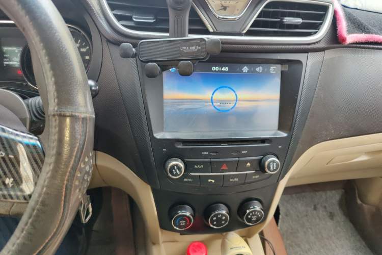 Used Wuling Hongguang 2015 1.5L S1 Standard China V-Emission Standards Audio And AC Panel