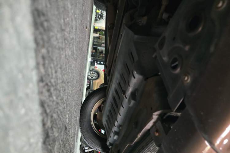 Used Wuling Hongguang 2015 1.5L S Base Model China IV Chassis Front