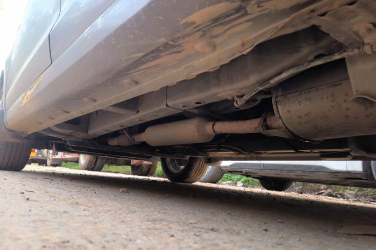 Used Wuling Hongguang 2015 1.5L S1 Standard China V-Emission Standards Chassis Rear Left