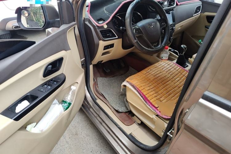 Used Wuling Hongguang 2015 1.5L S1 Standard China V-Emission Standards Driver Seat