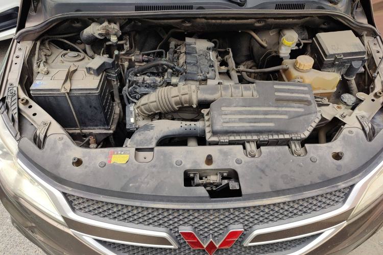 Used Wuling Hongguang 2015 1.5L S1 Standard China V-Emission Standards Engine Bay