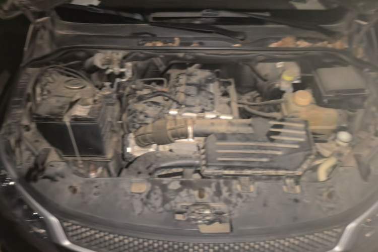 Used Wuling Hongguang 2015 1.5L S1 Standard China V-Emission Standards Engine Bay Left