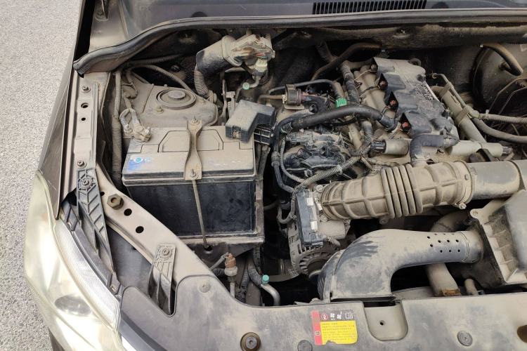 Used Wuling Hongguang 2015 1.5L S1 Standard China V-Emission Standards Engine Bay Right