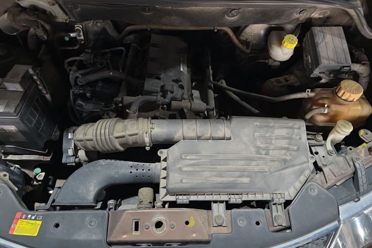 Used Wuling Hongguang 2015 1.5L S Base Model China IV Engine Bay