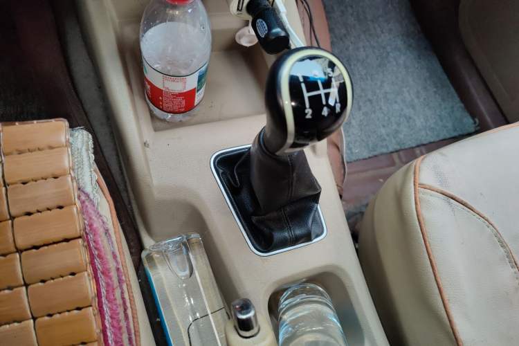 Used Wuling Hongguang 2015 1.5L S1 Standard China V-Emission Standards Gear Lever