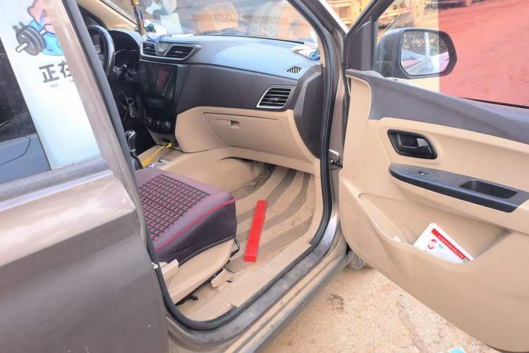 Used Wuling Hongguang 2015 1.5L S1 Standard China V-Emission Standards Instrument Cluster